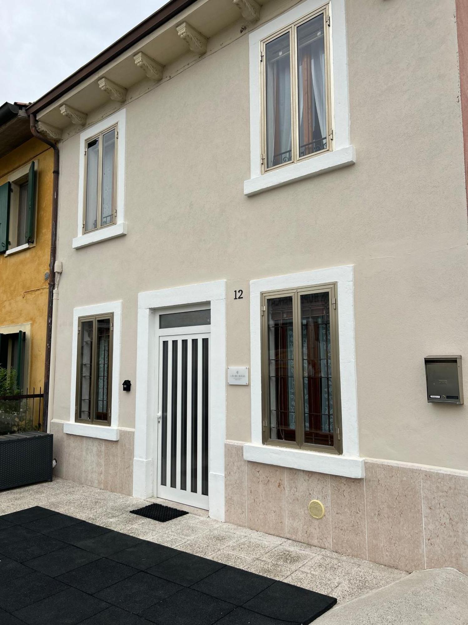 明乔河畔的瓦雷奇奥Casa Del Ciliegio别墅 外观 照片