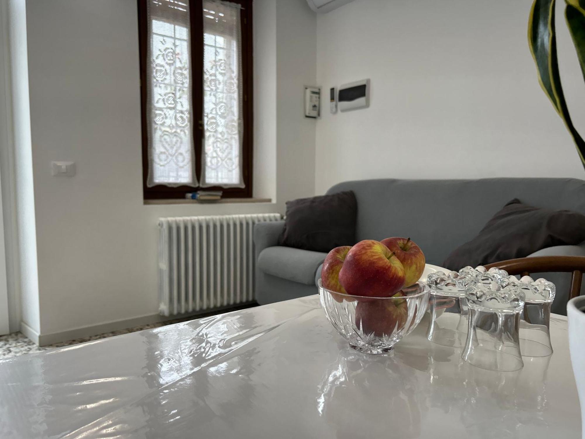 明乔河畔的瓦雷奇奥Casa Del Ciliegio别墅 外观 照片
